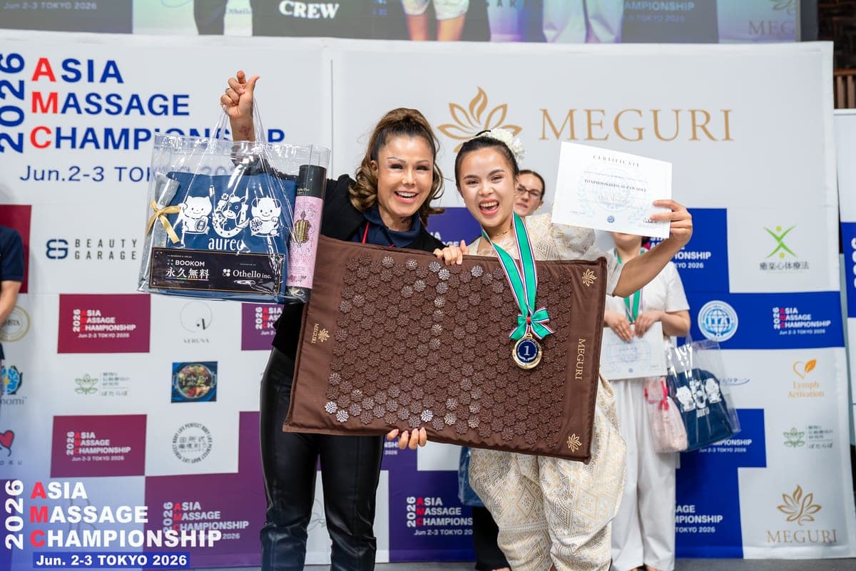 Award ceremony, Thai Massage division