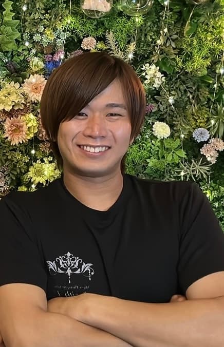 YUSUKE YOSHIDA